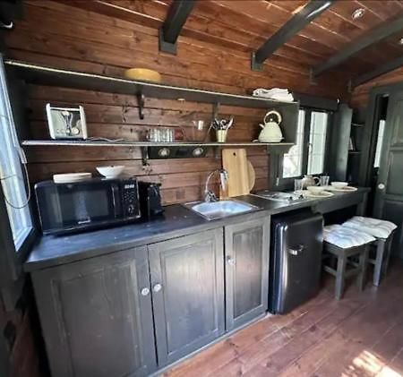 Roulotte / Tiny House Dans Les Alpilles 호텔 Saint-Rémy-de-Provence 외부 사진
