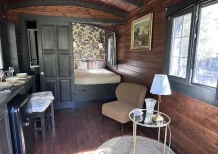 Roulotte / Tiny House Dans Les Alpilles 호텔 Saint-Rémy-de-Provence 외부 사진